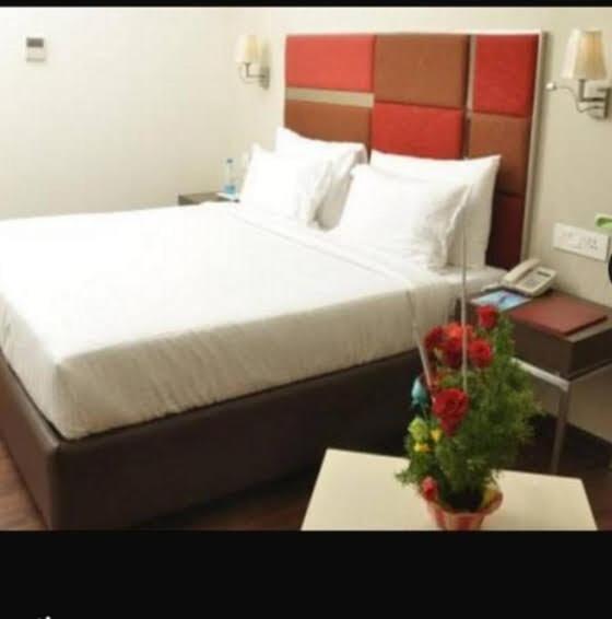 Hotel-S-Park Khammam Eksteriør billede